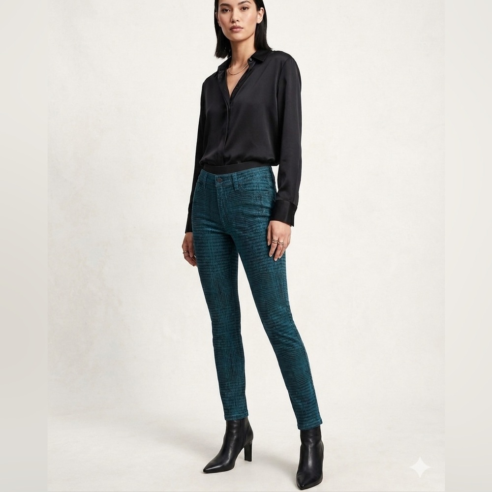 🌟Calvin Klein Teal / Black Print Jeans